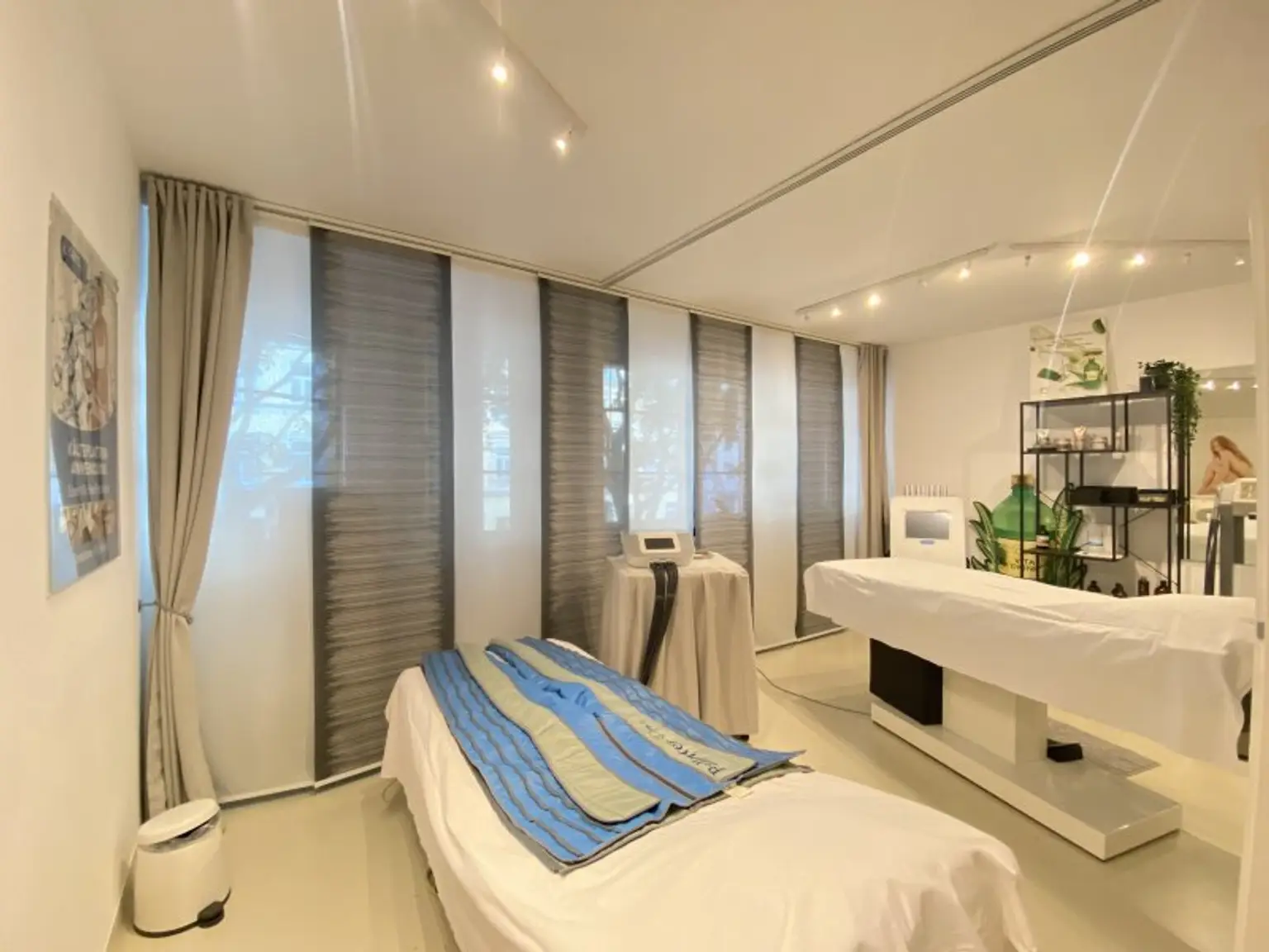 BÜRO oder ORDINATION + U3 Nähe + ca. 100m² TERRASSE + PERFEKTE Lage + SUPER Infrastruktur!