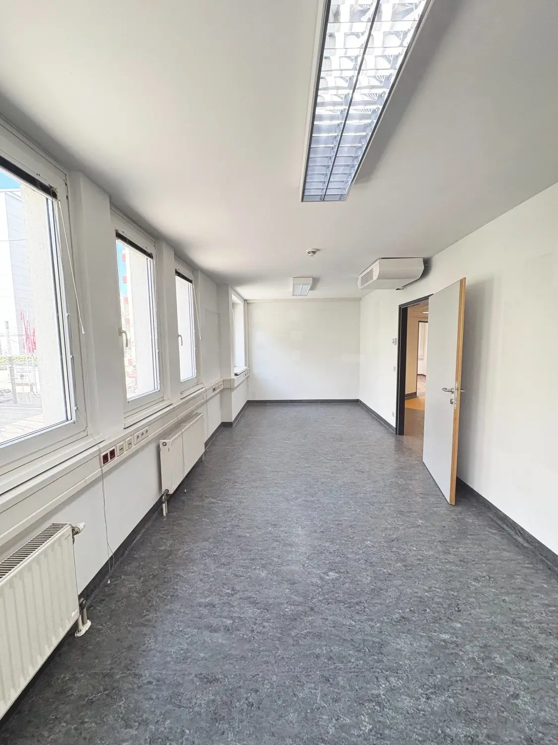 Büro 3 I