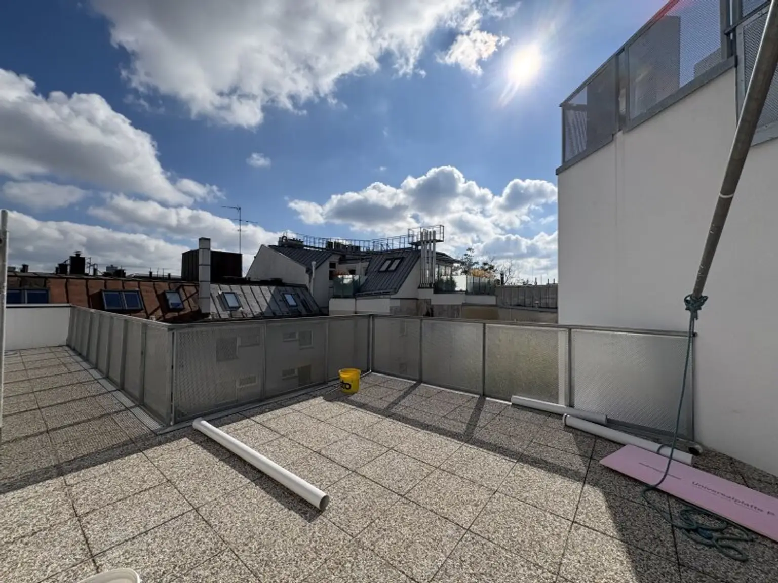 Exklusive Dachgeschosswohnung mit Terrasse am Neubaugürtel
