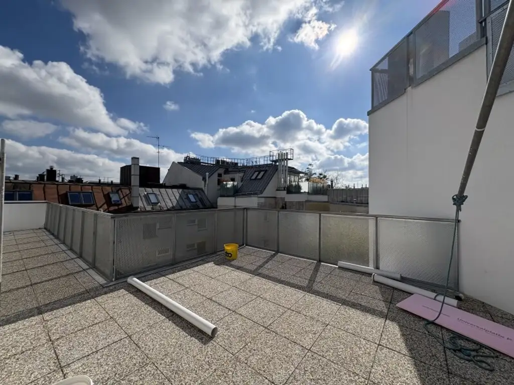 Exklusive Dachgeschosswohnung mit Terrasse am Neubaugürtel