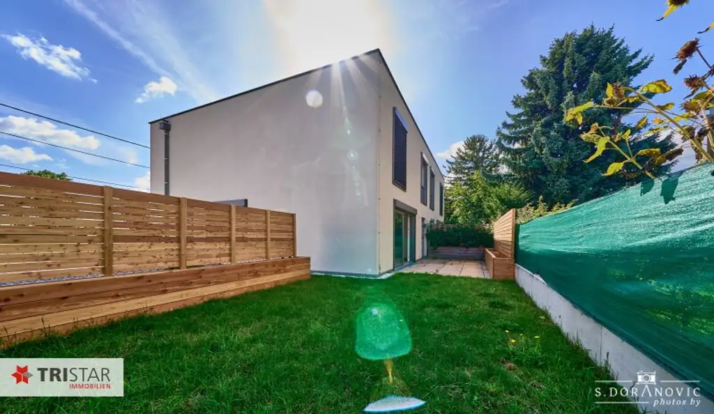 NEU! ++ ERSTBEZUG IN RUHIGER GRÜNLAGE ++ FAMILIENFREUNDLICHES HAUS MIT STELLPLATZ & EINBAUKÜCHE ++ 1220 WIEN ++