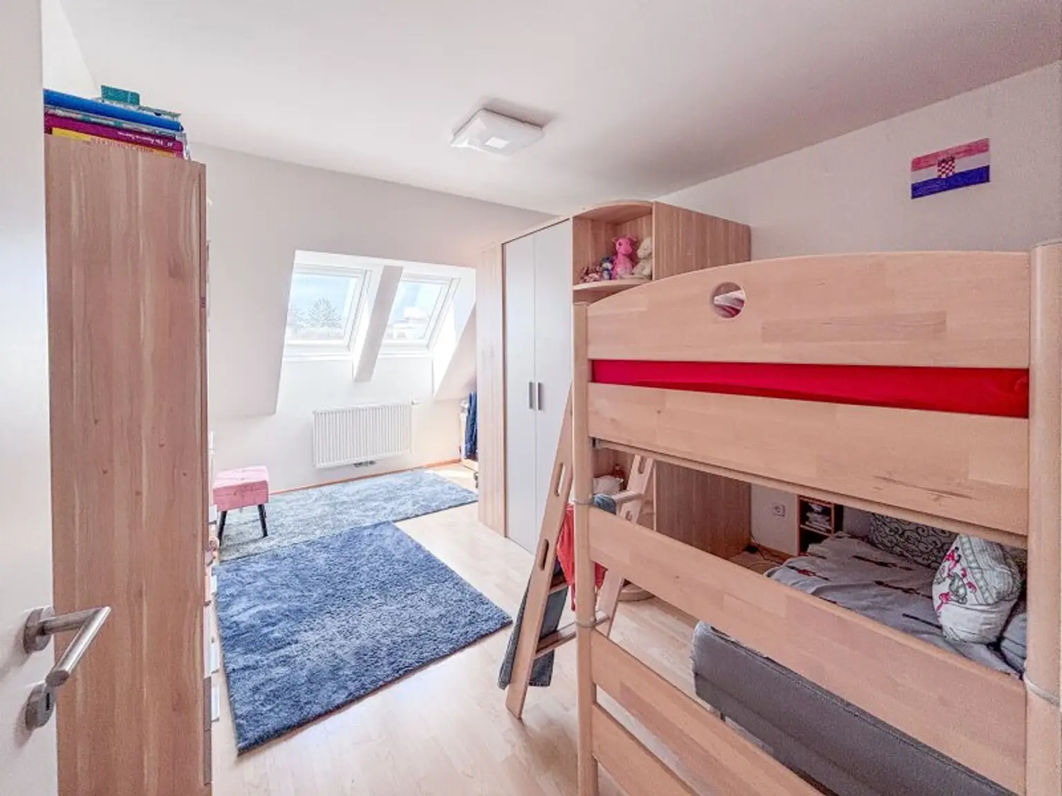 Sonnige DG-Maisonette-Wohnung in Stockerau – viel Platz für die ganze Familie!