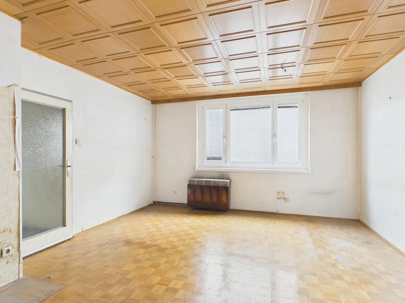 CAM04191G0-PR0081-STILL011