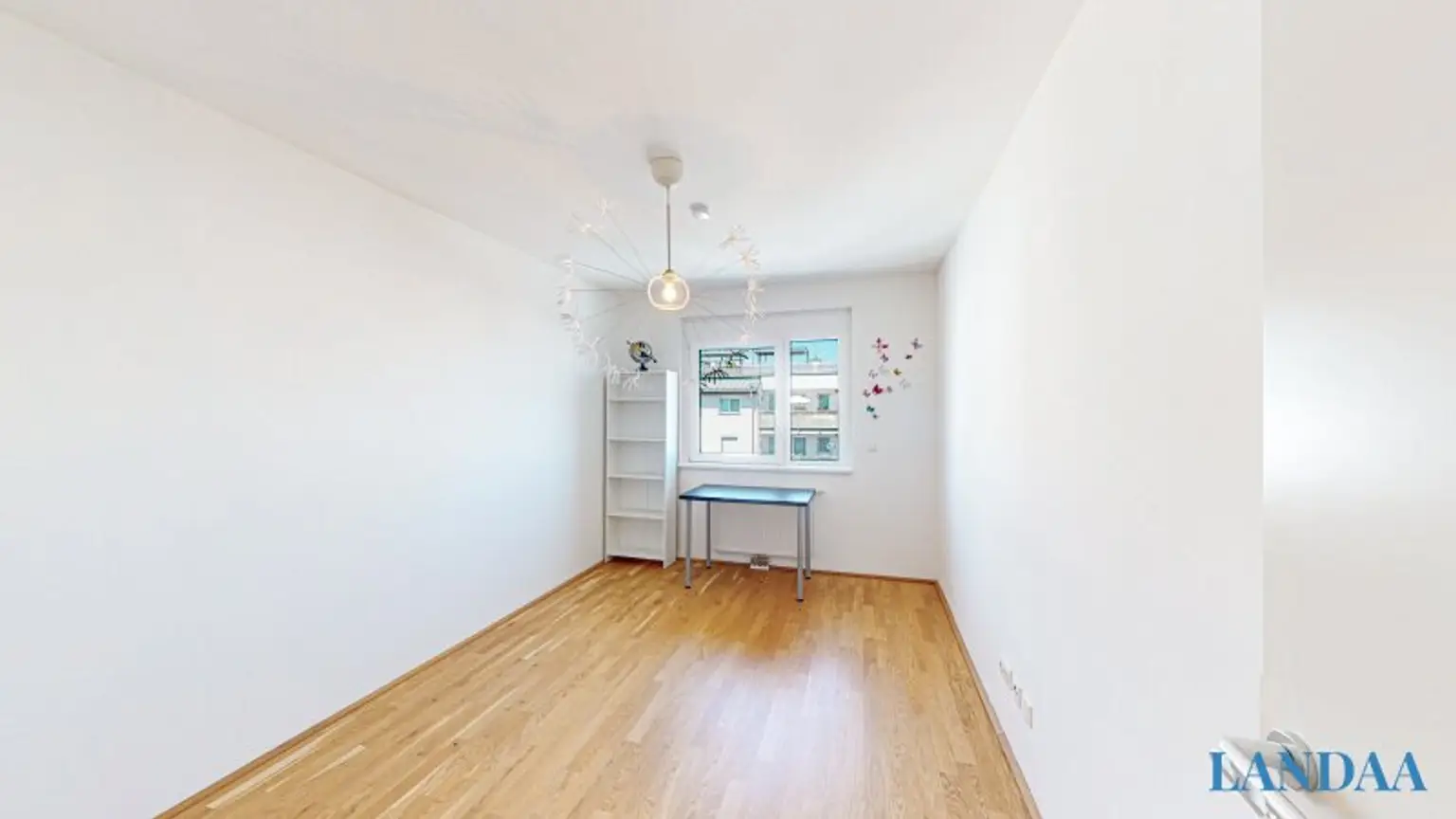 Wunderschöne 4 Zimmer Dachgeschosswohnung mit Garage