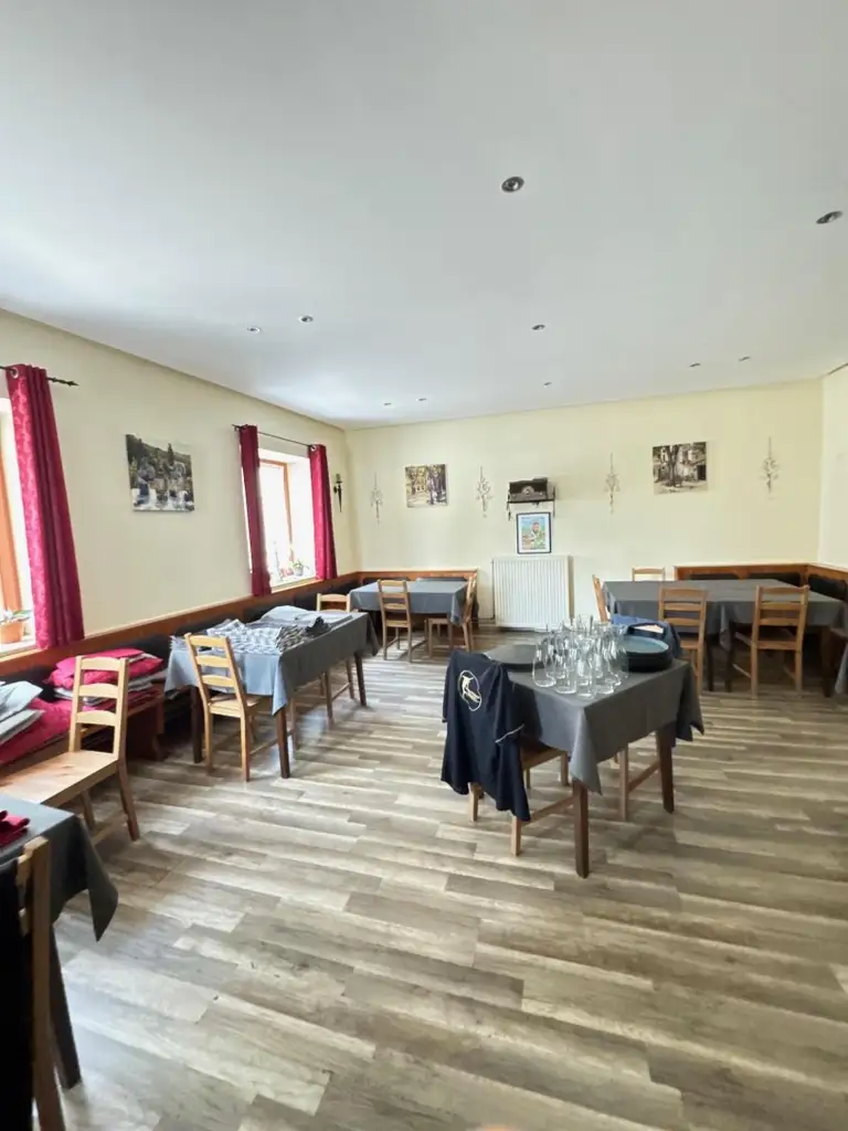 Gasthaus in Leoben-Göss | großzügiger Garten | inkl. Nebengebäude und Carport | 5 Gästezimmer | IMS Immobilien KG