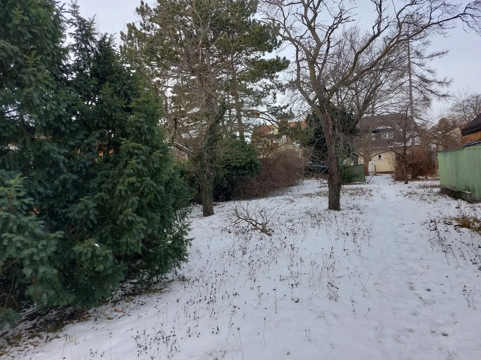 Ebenes Grundstück in Ruhelage