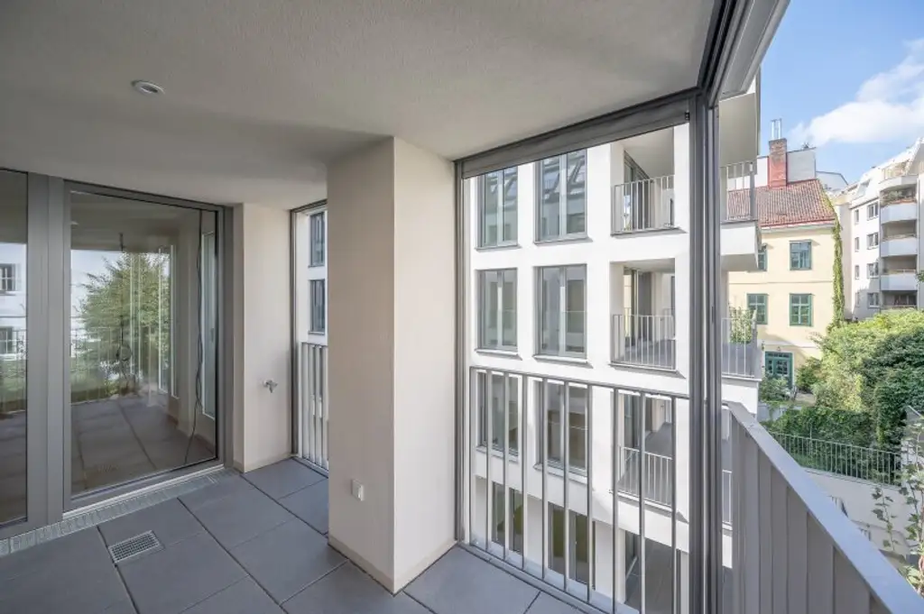 ++MOLLARD 50++ Exclusive 3-room apartment right in the heart of the city (3/3)