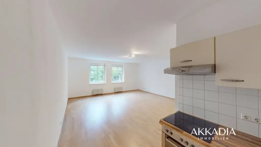 Helle 2,5-Zimmer-Wohnung im 2. Liftstock – ruhige Lage mit Grünblick & optionalem Garagenplatz