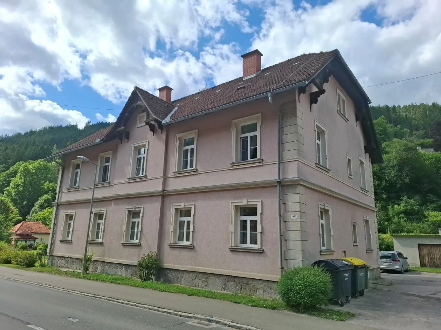 Unmöblierte 2-Zimmer-Altbauwohnung im Halbstock in Thörl nahe Kapfenberg zu mieten !
