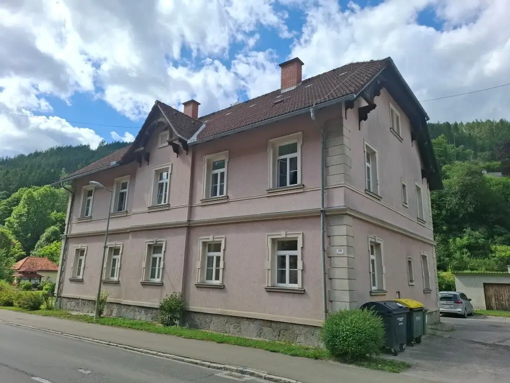 Unmöblierte 2-Zimmer-Altbauwohnung im Halbstock in Thörl nahe Kapfenberg zu mieten !