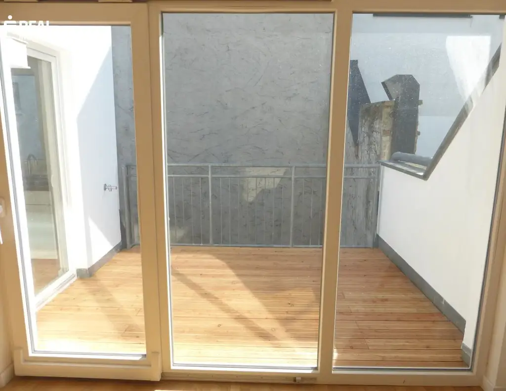 Wohlfühl-Zuhause mit Terrasse im 1. Dachgeschoß - ruhige, attraktive Lage im 6. Bezirk