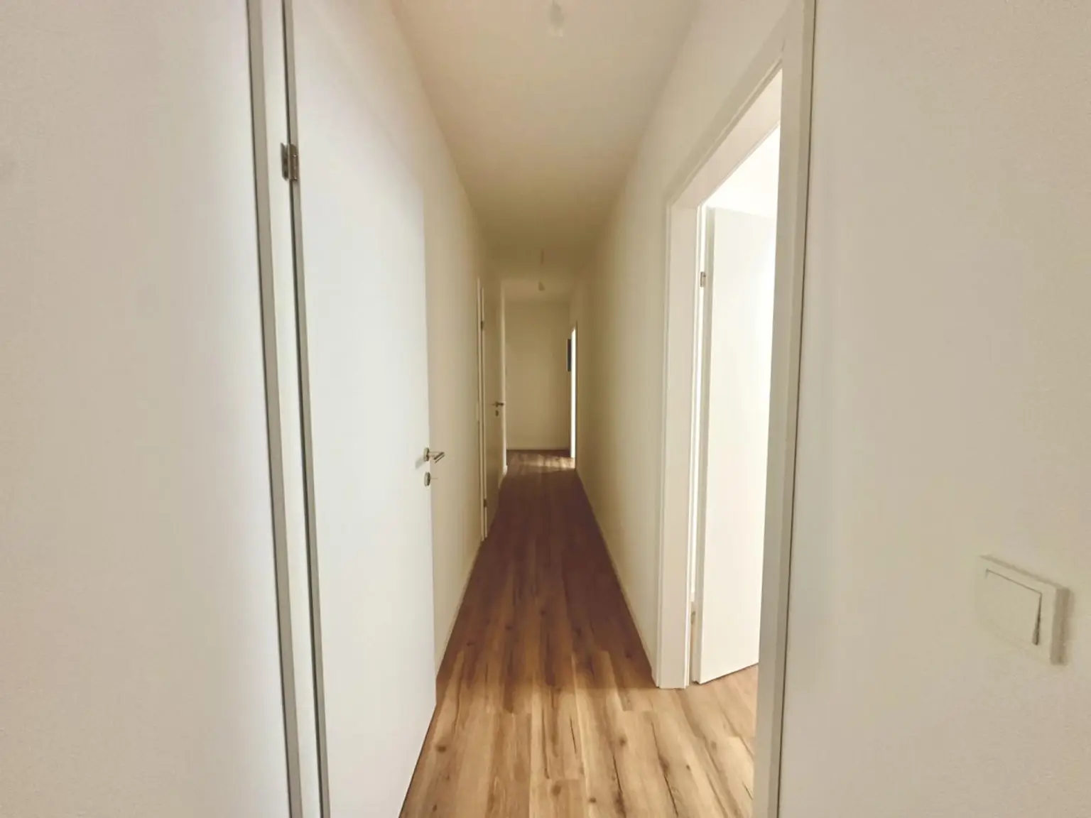 Erstbezug! Top 6! Wunderschöne zentrumsnahe 3-Zimmer Wohnung mit Balkon!