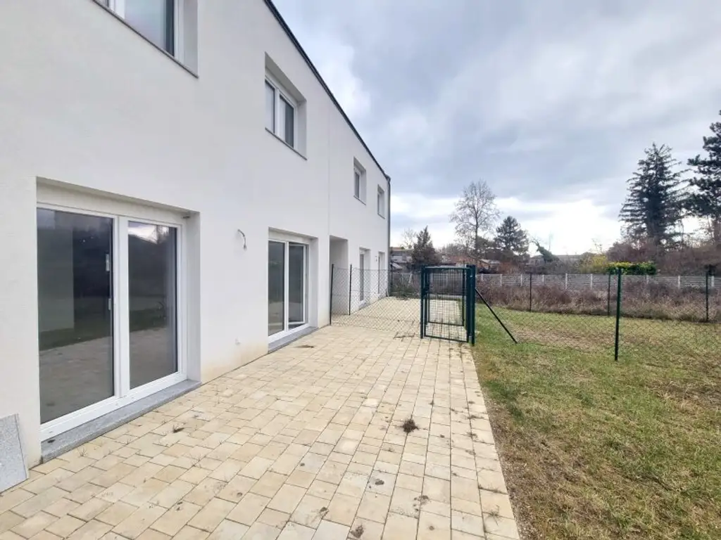 Traumhafte Doppelhaushälfte - Erstbezug, 5 Zimmer, Garten, Terrasse, 2 Stellplätze - Nähe Bahnhof!