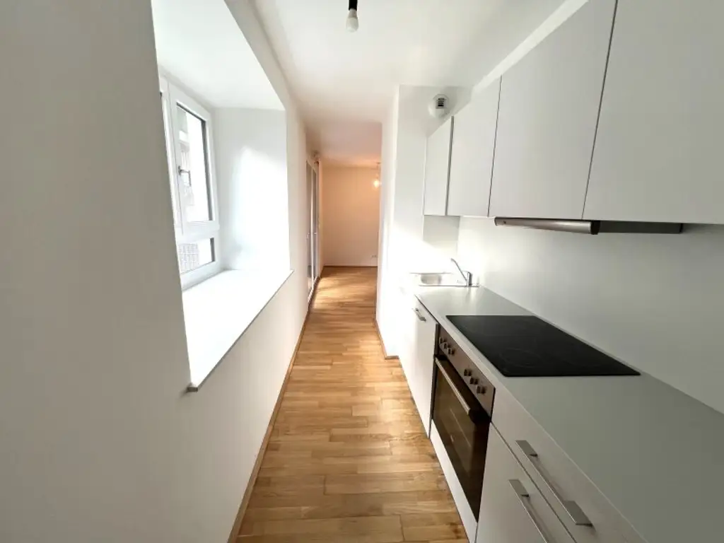 Attraktive 2-Zimmerwohnung mit Kühldecke und Balkon