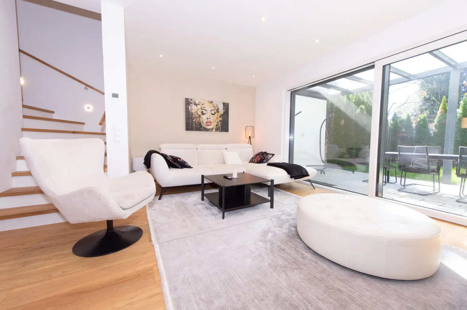 Stylisches Zuhause in Hart bei Graz – modern, bezugsbereit & neuwertig vollmöbliert