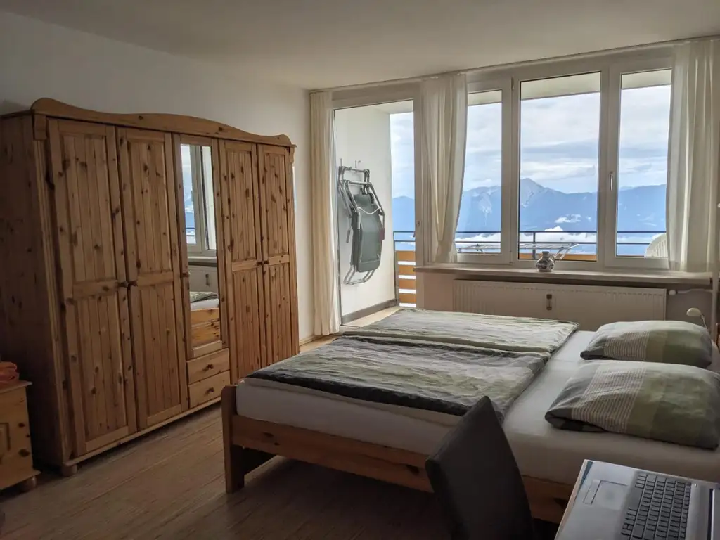 Schöne, geräumige Ferienwohnung auf der Gerlitzen mit Blick auf den Ossiacher und Faaker See