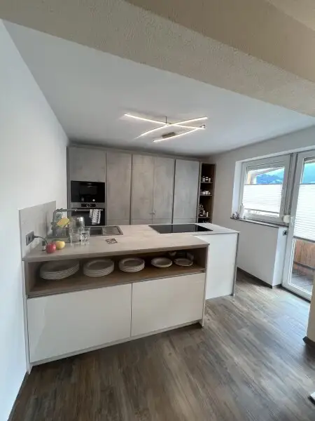 VOMP - Moderne, hochwertige 3,5 Zi.-Wohnung mit Balkon zum Verkauf