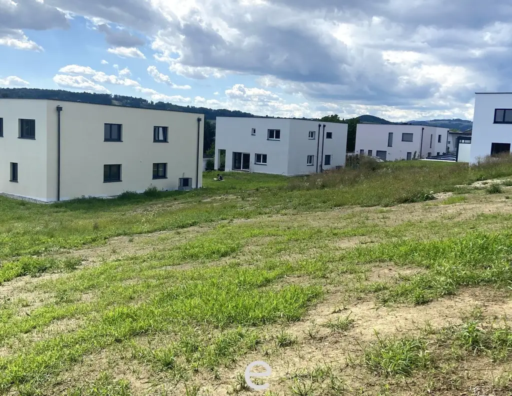 Sonnige Baugrundstücke für Mehrparteinhaus in Katsdorf