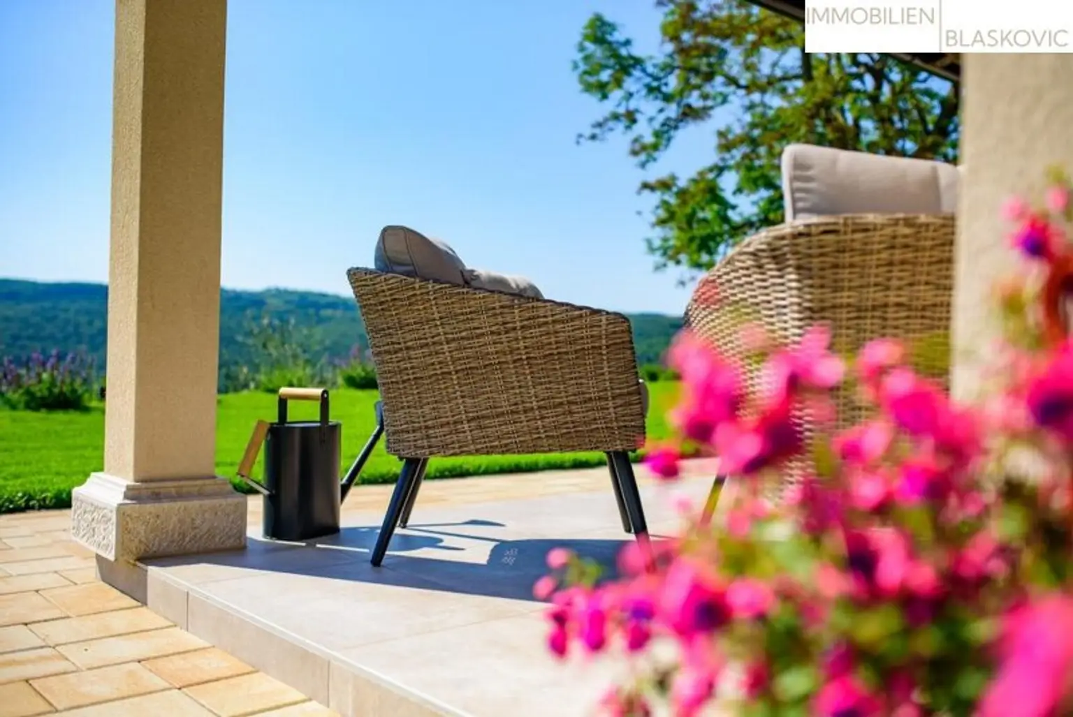 Charmante Villa im Grünen mit fabelhafter Aussicht in die Natur