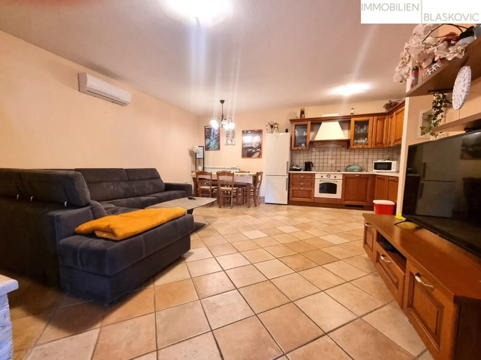 Porec Umgebung - Attraktives Steinhaus mit 2 Appartements und Pool/Wellness