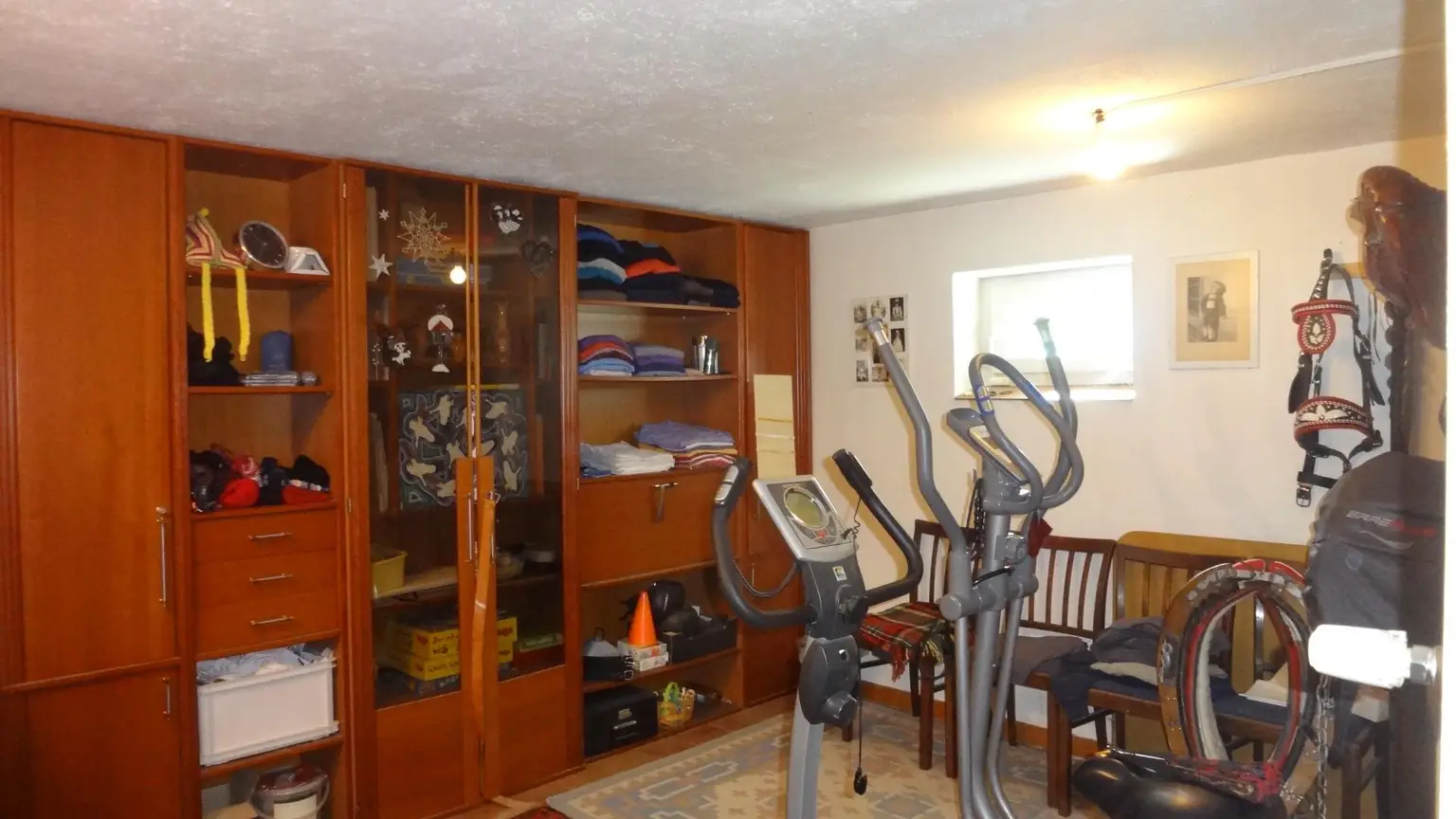 Einfamilienhaus mit vielen Zimmern in ruhiger Lage !