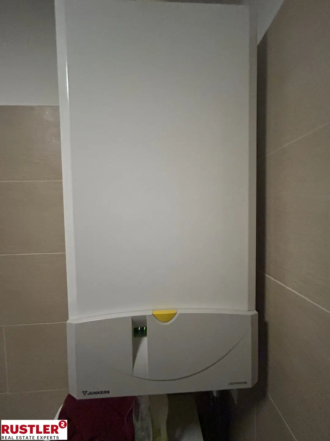 Moderne 2-Zimmer-Dachgeschosswohnung – Erstbezug nach hochwertiger Renovierung