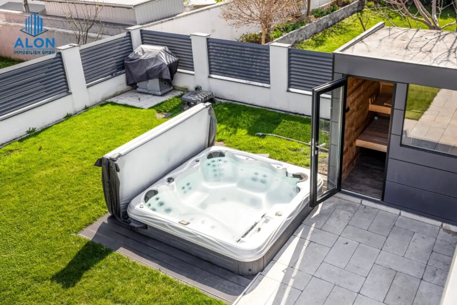 EXKLUSIVES WOHNHAUS | WOHNTRAUM | GROSSER GARTEN MIT WHIRLPOOL & SAUNA