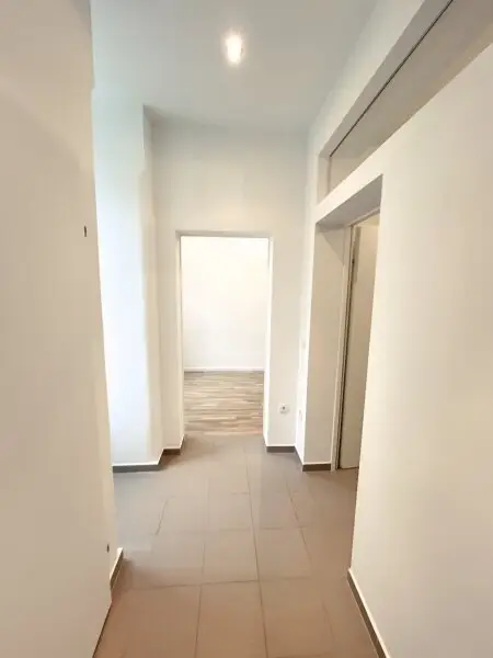 Freundliche und effiziente 3-Zimmerwohnung in schön saniertem Haus