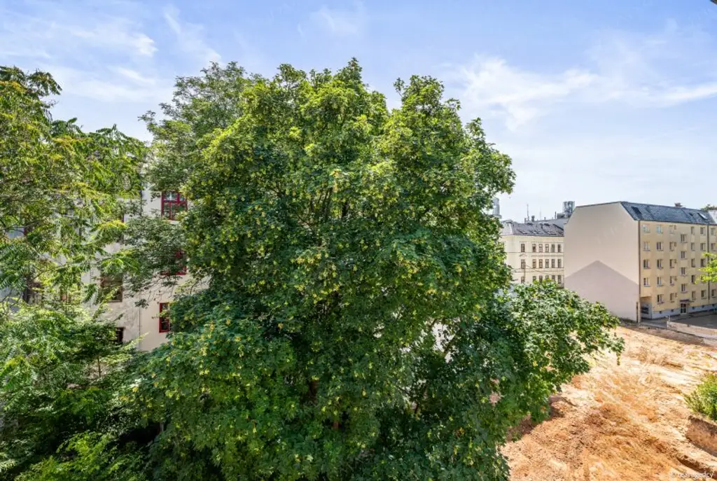 Lichtdurchflutete Maisonette mit Dachterrasse direkt am Währinger Park