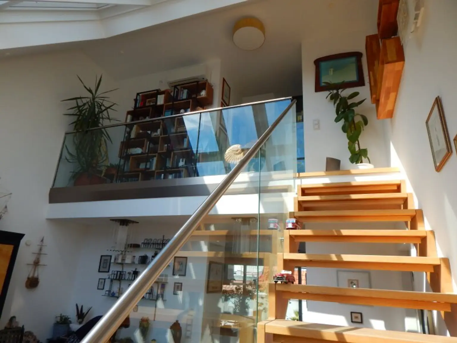 Wohntraum helle und ruhige Dachterrassenwohnung mit Fernsicht