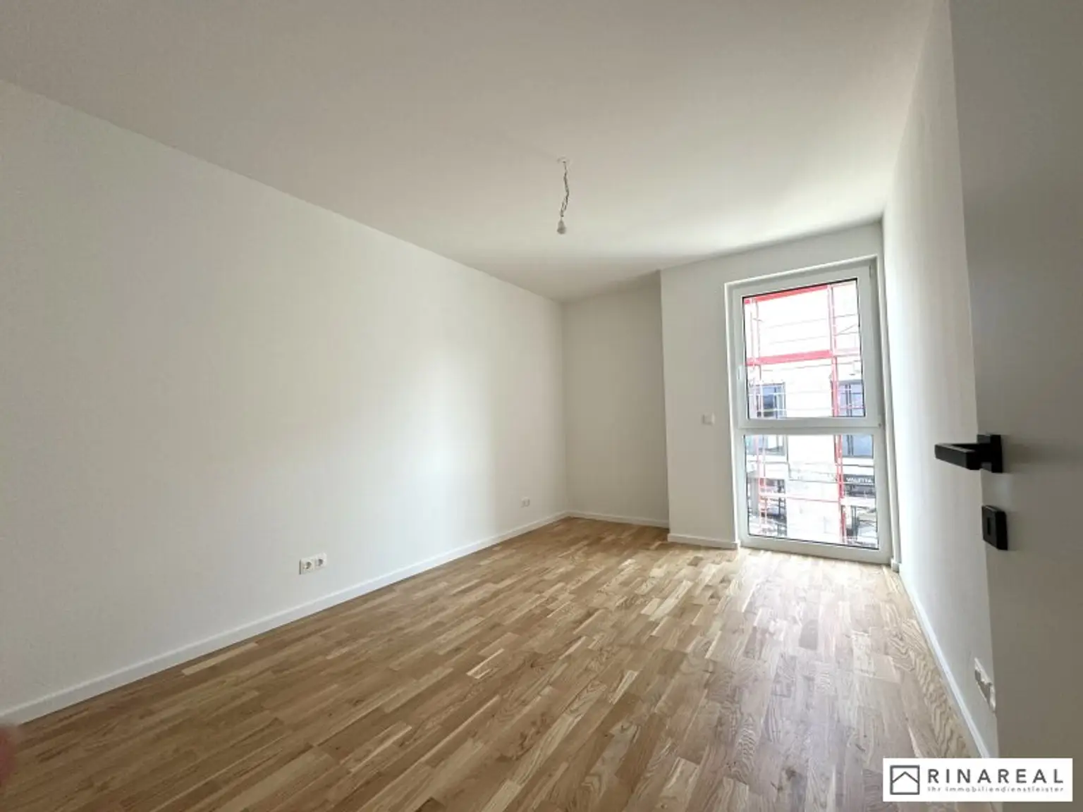 Blumengasse - 2 Zimmer Wohnung mit Balkon | Neubau - Zweitbezug | Klimaanlage | Einbauküche | zzgl. Tiefgaragenstellplatz | ab 1. Dezember 2025