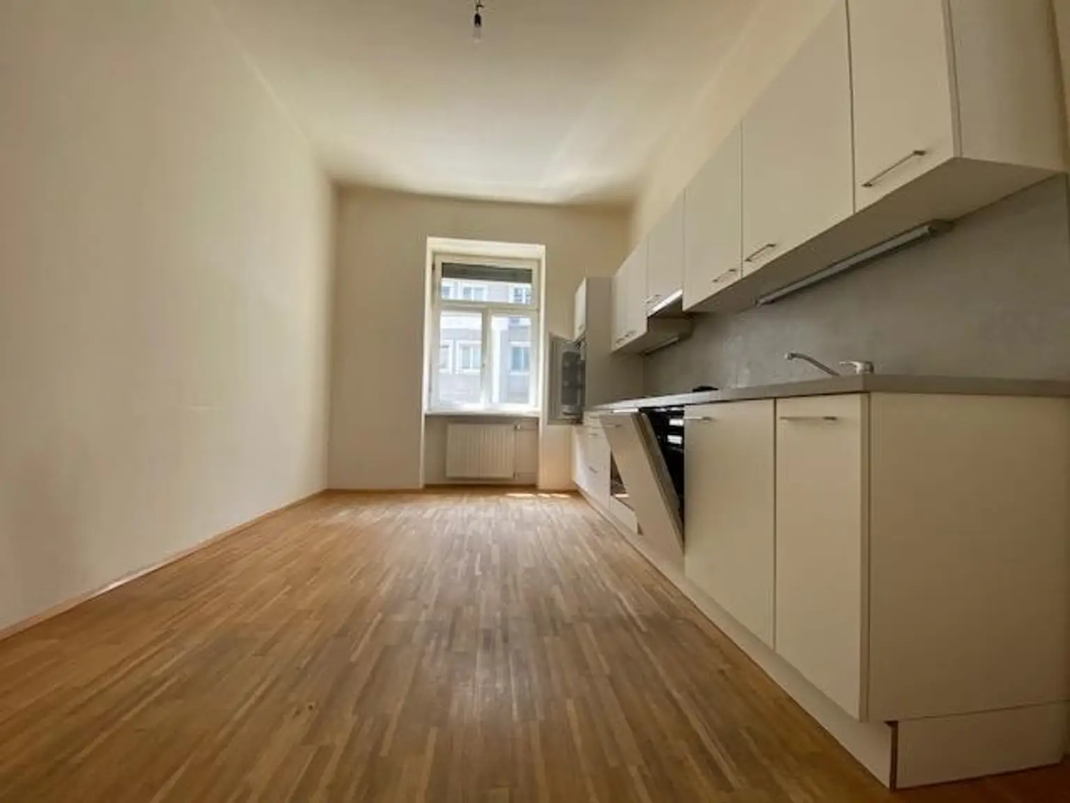 Esszimmer mit Küche