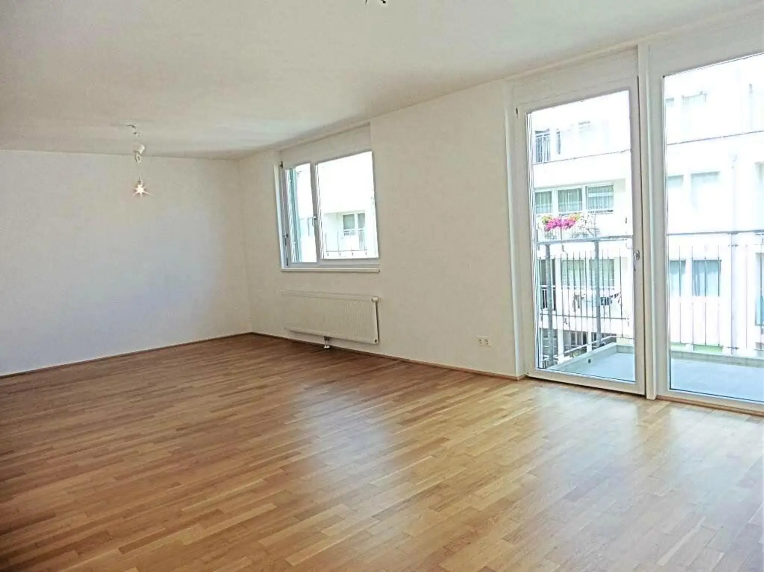 TRAUMLAGE bei der NEUBAUGASSE - Moderne Neubauwohnung mit West-Balkon