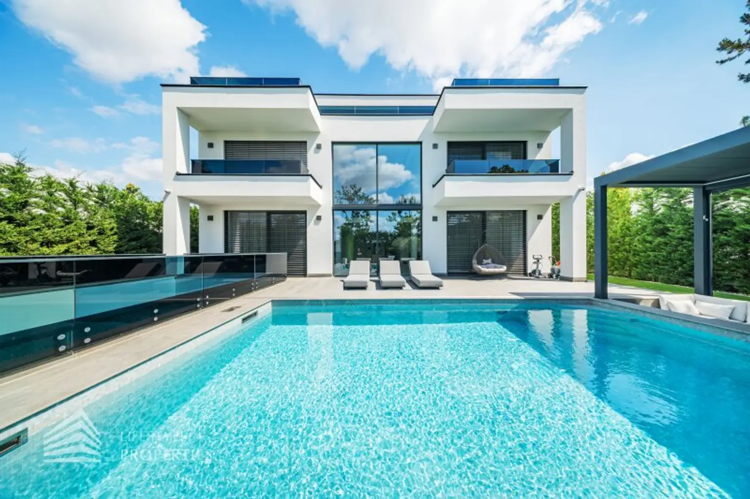 Grandiose Luxusvilla mit Pool - Ihr Rückzugsort Nähe Wienerberg