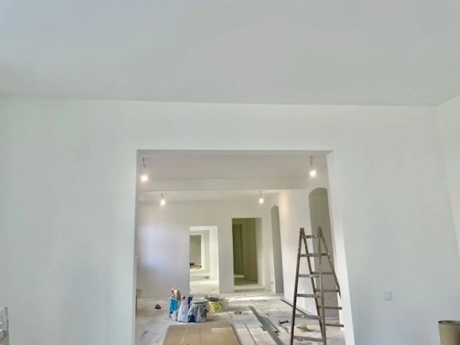 EXZELLENTE ORDINATION-PRAXIS-BÜRO-ATELIER - Nähe Wiener Stadthalle - 1150 WIEN-Bestlage!