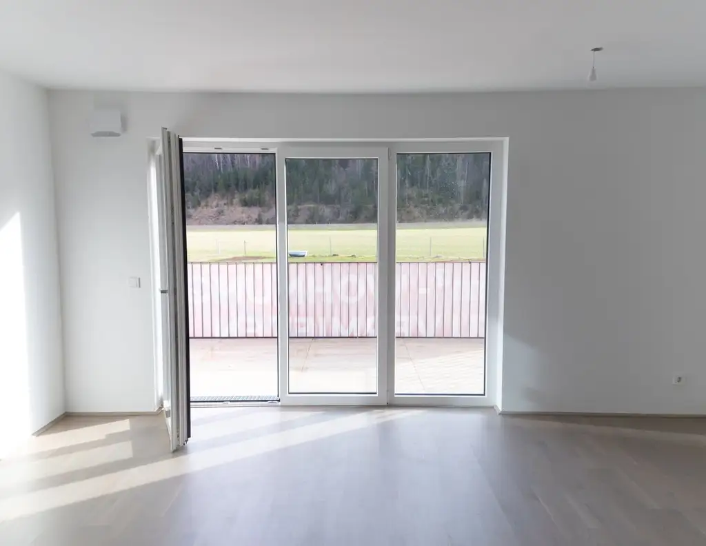 Anleger aufgepasst: 2-Zimmer Wohnung (vermietet) mit Balkon im Salzkammergut