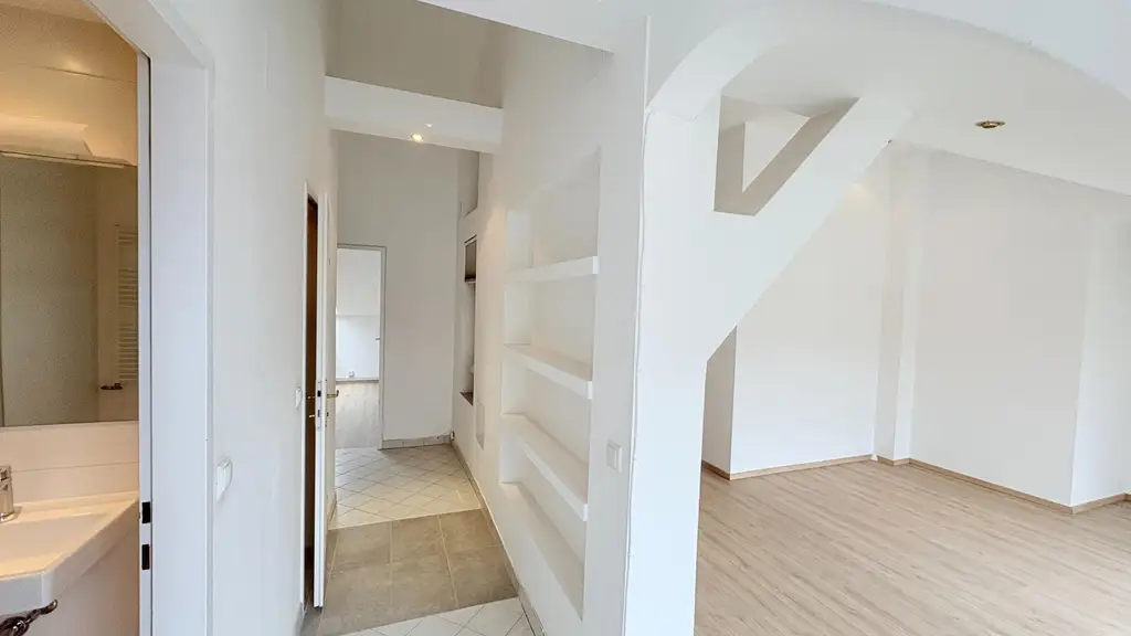 Über den Wolken nahe dem Servitenviertel/Clusiusgasse DG mit Terrasse ca. 11m²!