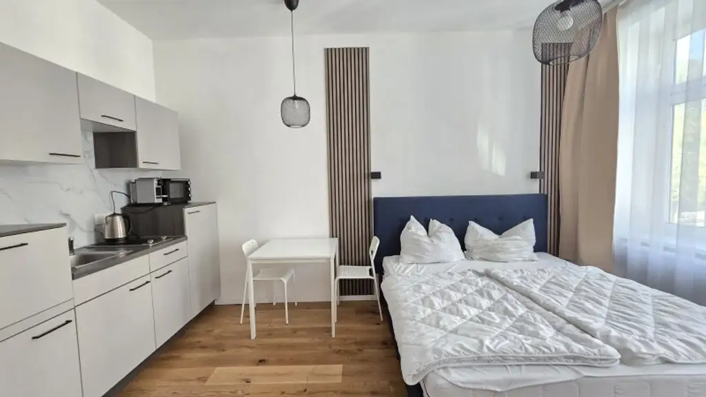 1. Zimmer Wohnung, Altbauwohnung