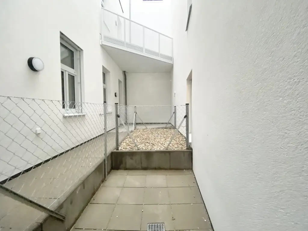 =LAURENZ= Gartenwohnung  3 Zimmer Wohnung mit Weitblick! ERSTBEZUG U3