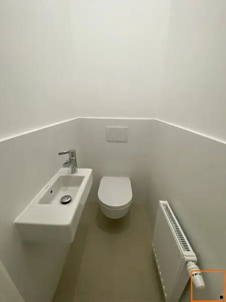 Museumsquartier: Erstbezug: Elegante 5,5 Zimmer-Altbauwohnung mit Balkon