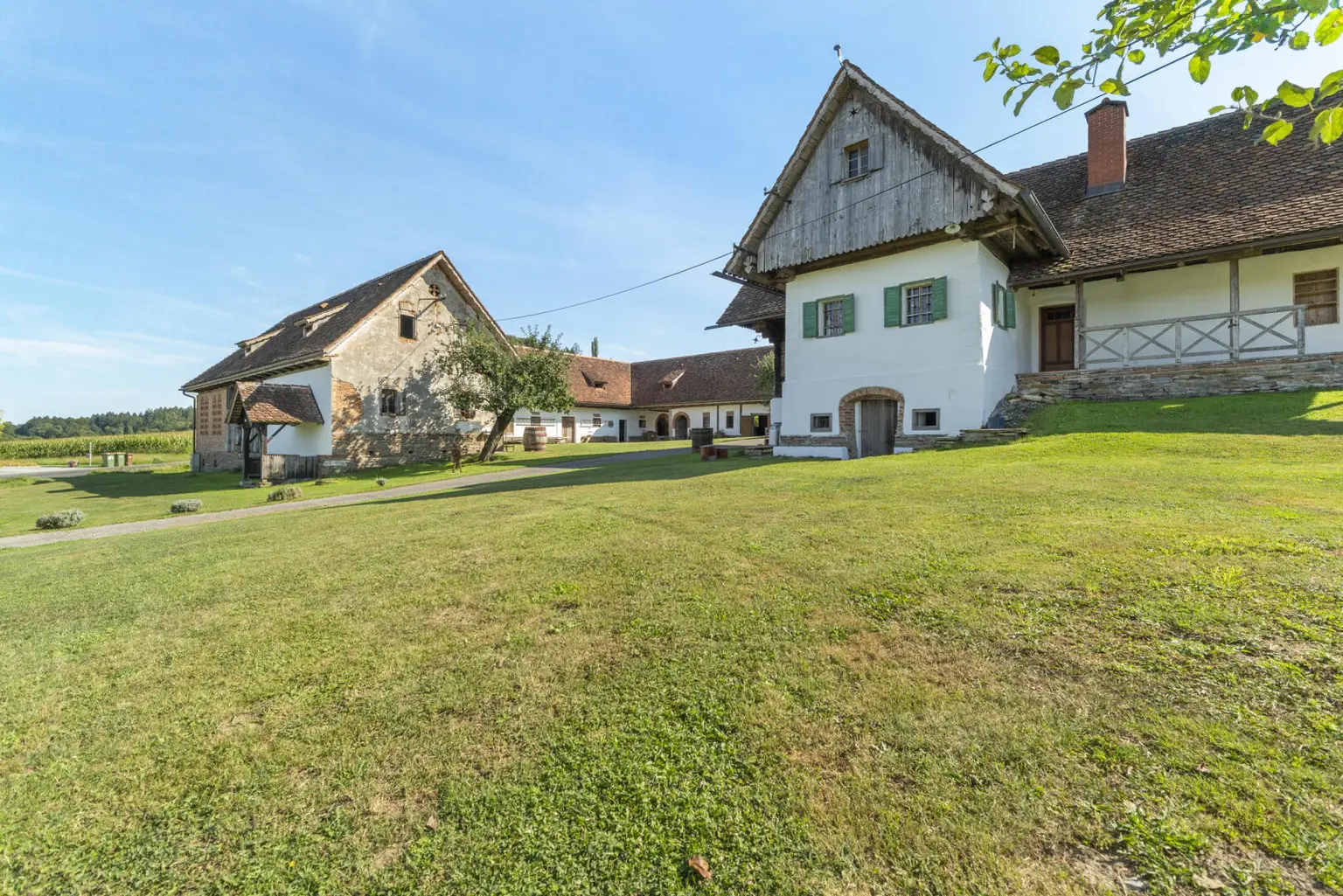 Weststeiermark - Historisches Juwel - Dreikanthof aus dem 18. Jahrhundert mit Potential | Western Styria – Historical jewel – 18th-century three-sided farmstead with potential