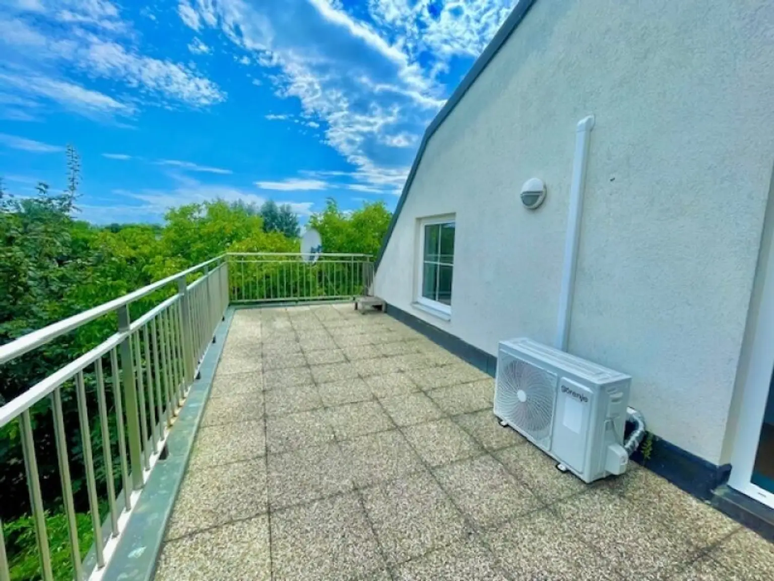 MIETOBJEKT- Wunderschönes Doppel-Haus mit herrlichen Terrassen & Garten - BRUCKHAUFEN -Nähe Donauturm - Uno- City!