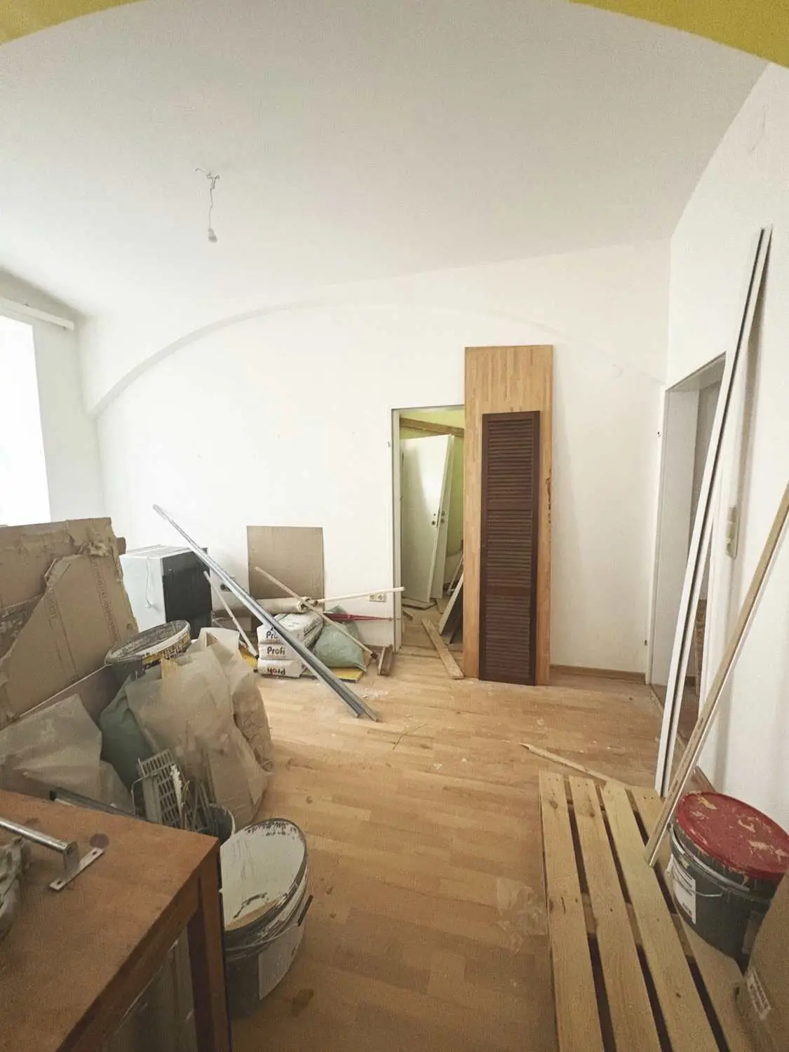 Top Lage und Potential - 
sanierungsbedürftige 2 Zimmer Wohnung nahe altes AKH