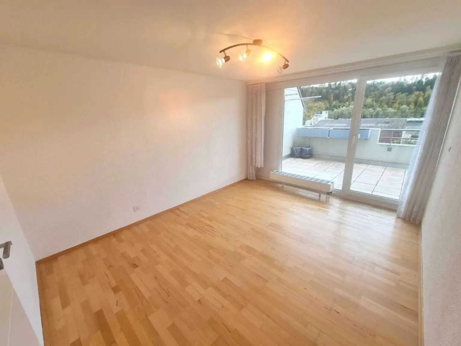 4 1/2 Zimmer Terrassen-Wohnung