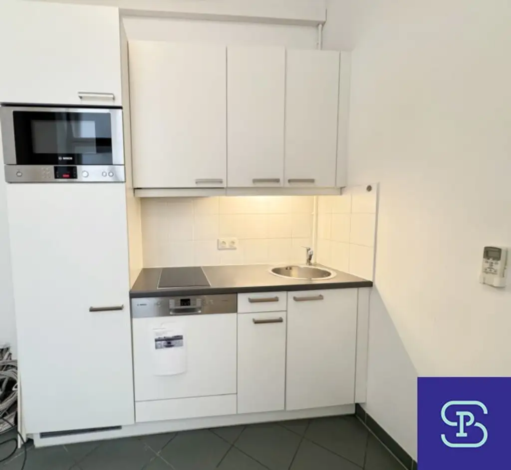 Neutorgasse: Klimatisiertes 193m² Stilaltbau-Büro mit 5 Zimmern und Lift - 1010 Wien