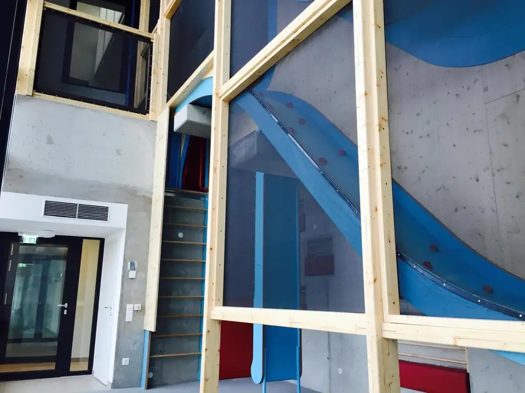 "Möblierte Dachgeschosswohnung"