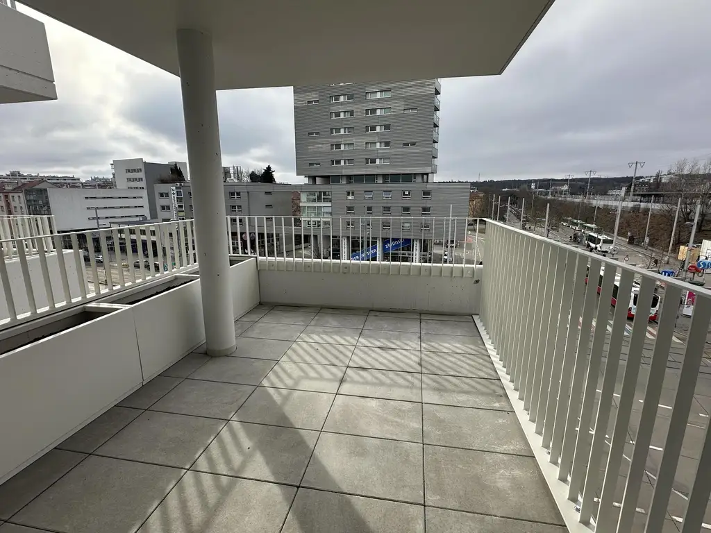 ZU HAUSE AM PULS DER STADT