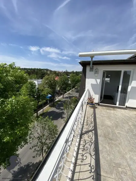 Zum Verkauf gelangt eine außergewöhnliche Villa in absoluter Bestlage von Hietzing