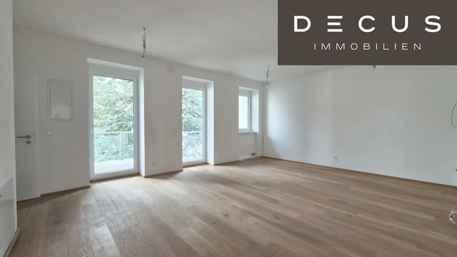 | GROSSER BALKON | GRÜNBLICK | U-BAHN NÄHE |