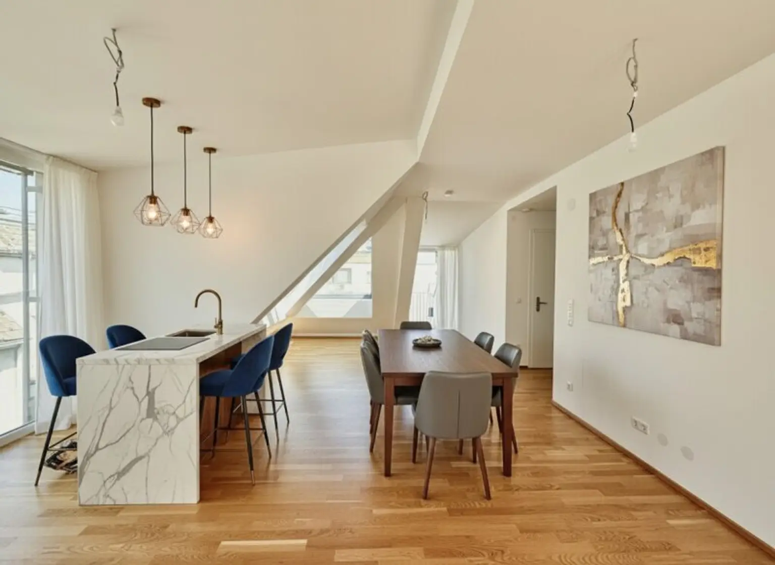 BELGHOFERHAUS 42 - Exklusive 3-Zimmer Penthousewohnung mit direktem Liftzugang und Klimageräten sowie eigener Dachterrasse